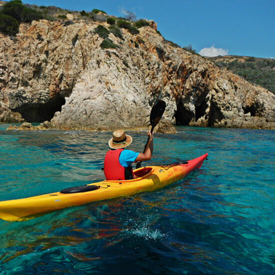 Escursione in Kayak a Chia- Sardegna